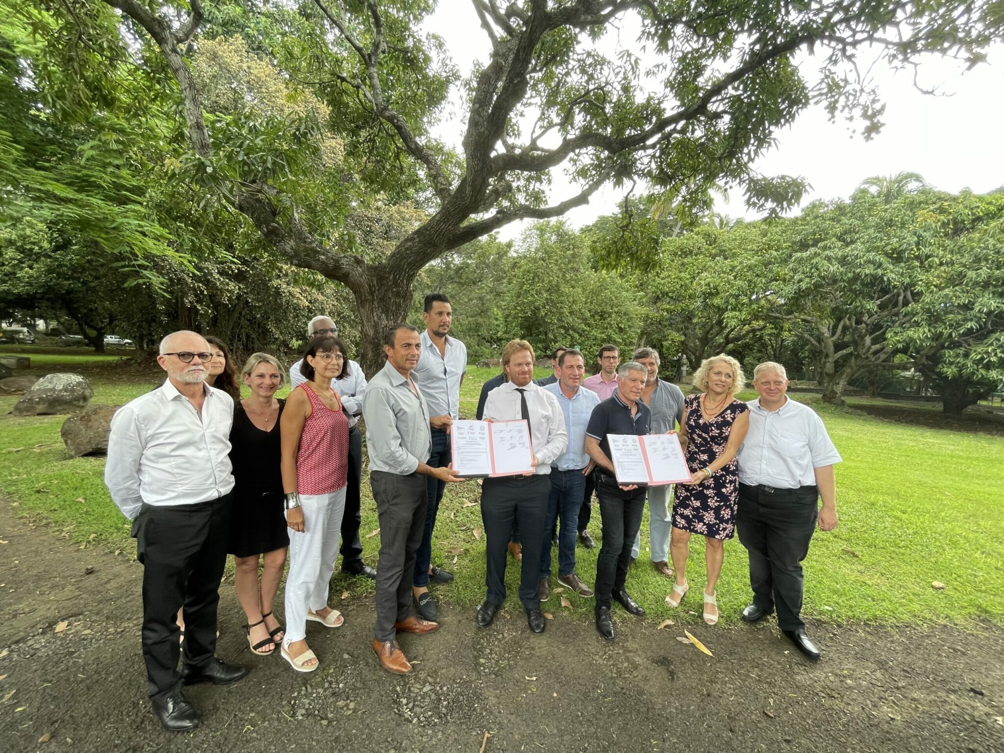 Signature de la 1ère convention-cadre de branche